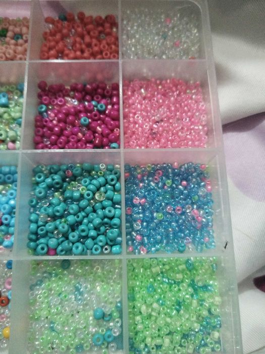 Продам бисер, немного перемешался