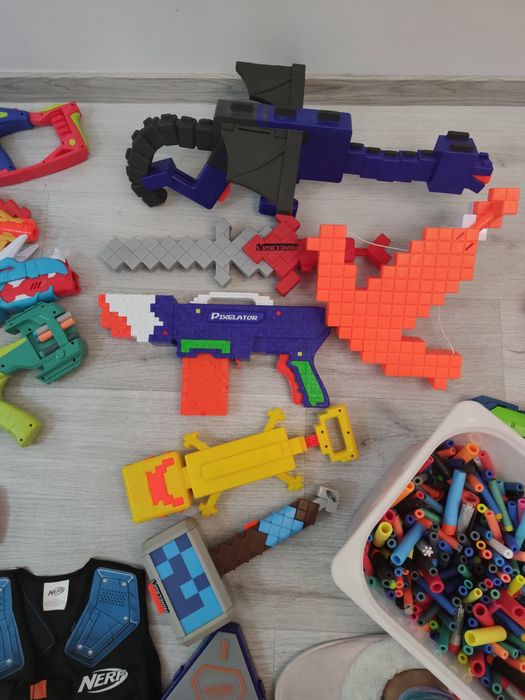 Nerf pistoale puști