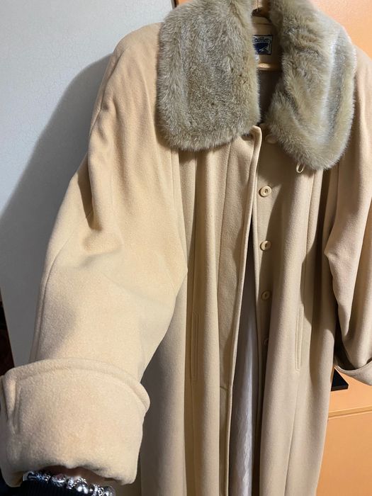 Елегантно дълго палто Zara