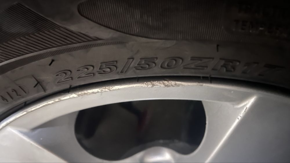 Продам диски с резиной на BMW