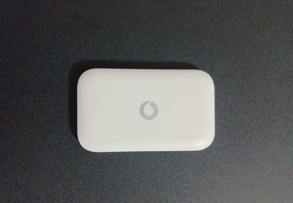 Router Huawei 4G portabil cu SIM Modem WiFi Hotspot Internet decodat