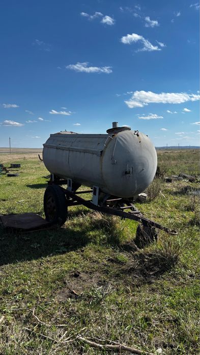 Прицеп-цистерна на продажу