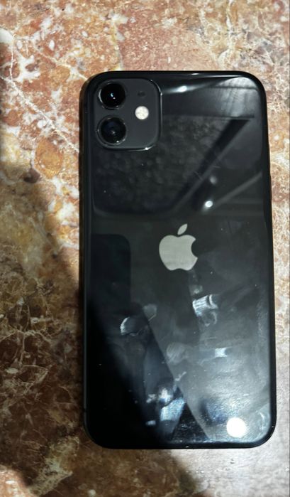 Продам iPhone 11