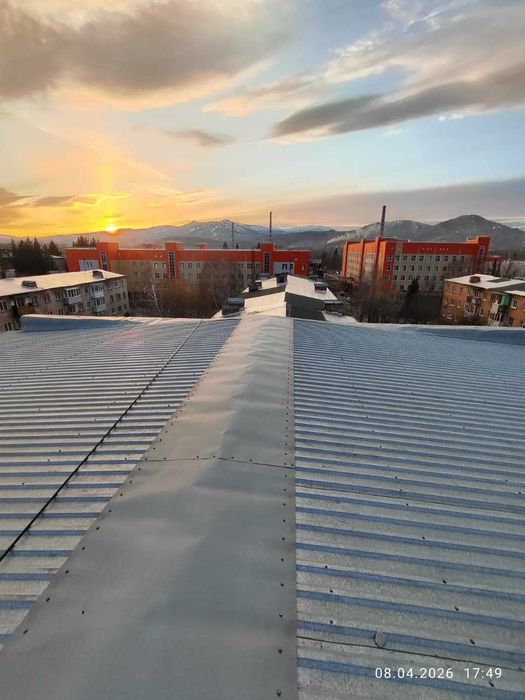 Продам  2х комнатную  Космонавтов 4