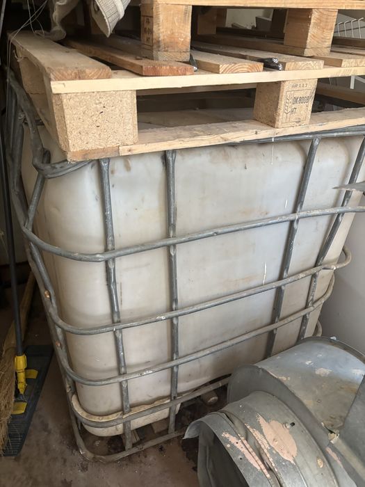 БУ контейнер для воды сатылады