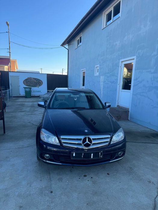 Capota/Bara/Far/Aripa Mercedes C-classe w204 Diferite culori