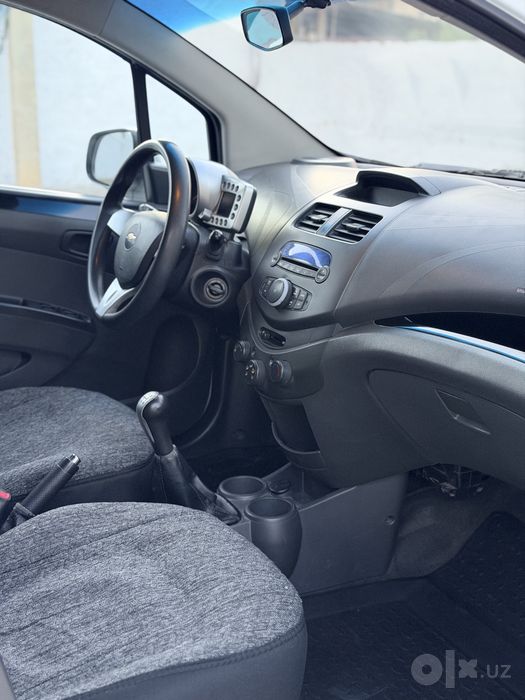 spark sotiladi 2015 yil 111000 km faqat binzinda yurgan