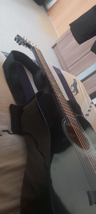 Гитара акустическая