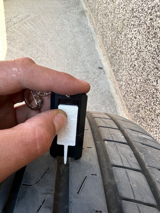 Летни гуми 235/40/19