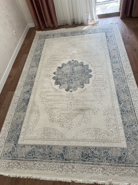 Продам ковер 2*3