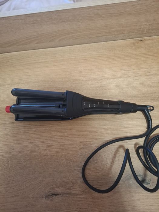 Rowenta x Karl Lagerfeld Waves Addict CF471L, Маша за ретро къдрици