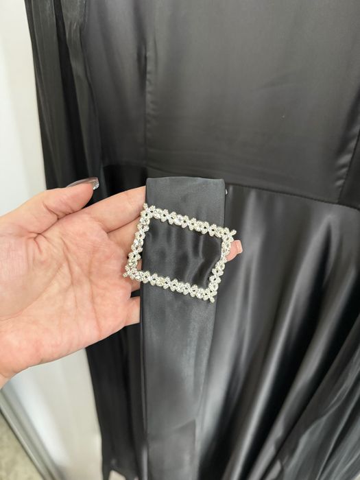 Продам вечернее платье женское.