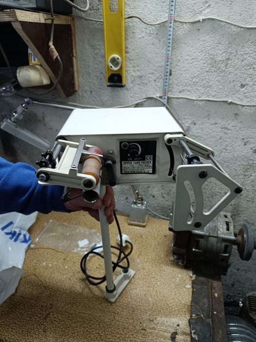 Електрически пулер за подаване на ластик и силикон