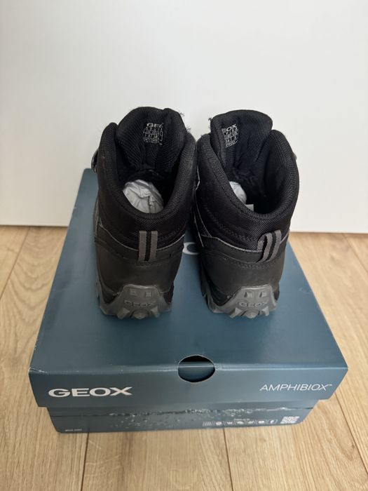 Ботуши Geox, номер 34