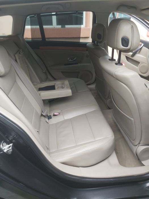 Laguna 3 Grandtour 2.0 dCi • Automată • Initiale • Full • CarVertical