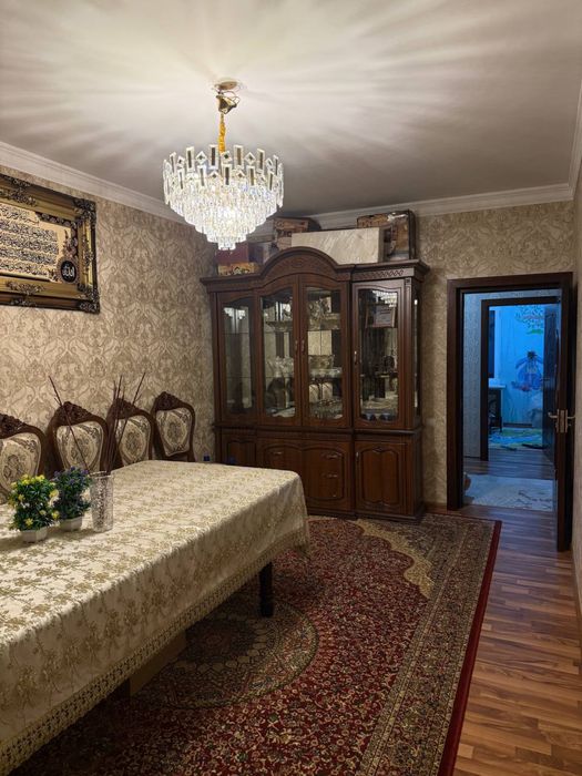 Продам 4 комнатный квартиру