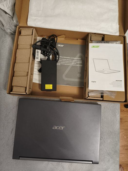 Vând laptop Acer Aspire 7 A715, că nou, de gaming,,Ryzen 5