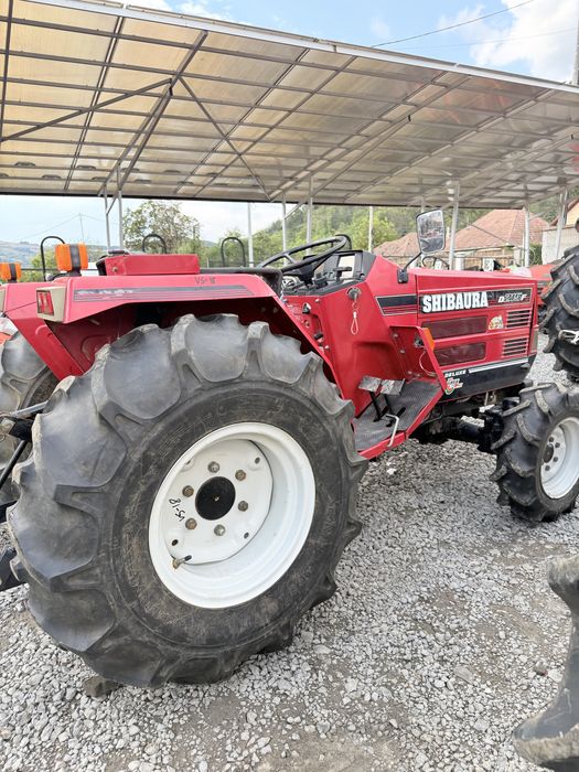 Tractor japonez  SHIBAURA D215F  4x4