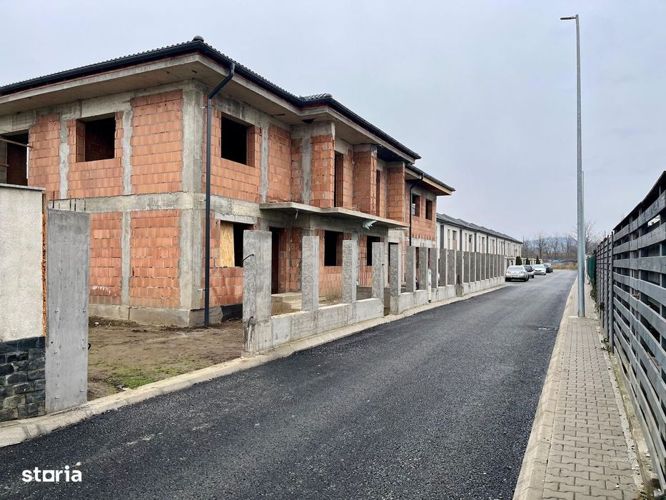 Casa in Selimbar -120 mp utili -150 mp curte - exterior la cheie