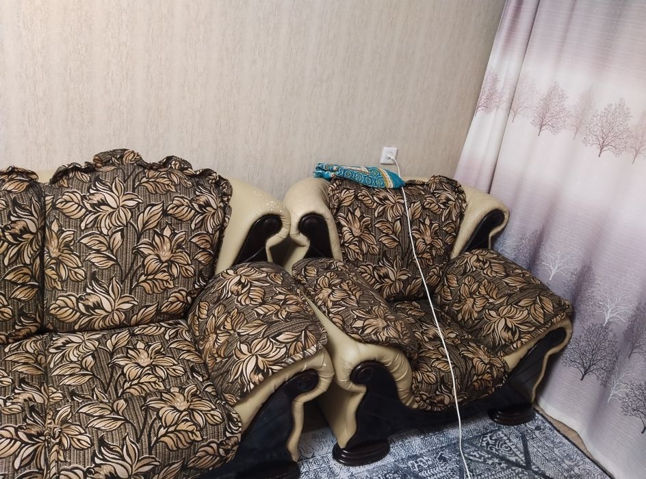 Мягкий уголок продам