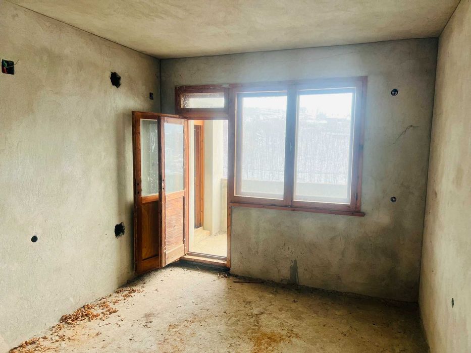 Продава се Тристаен апартамент в Габрово, Център - 100 кв.м за 770 €/кв.м - Снимка #4