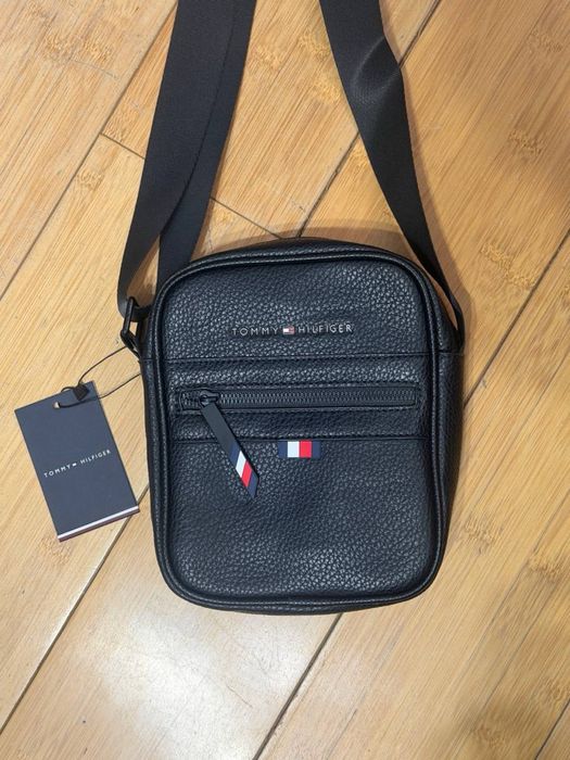 Удобная барсетка (Tommy hilfiger) 10/10