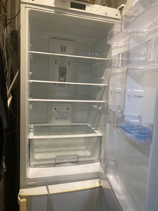 продам холодильник