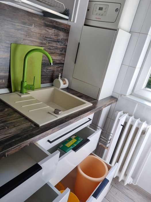 Mobila bucatarie cu electrocasnice