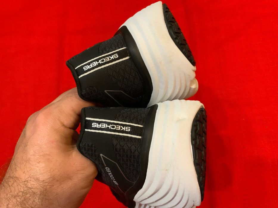 Skechers-оригинални маратонки 38 размер