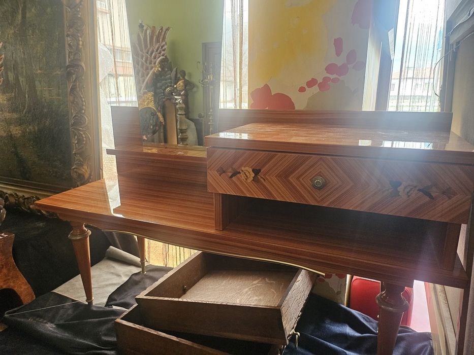 Винтидж салонна мебел с огледало