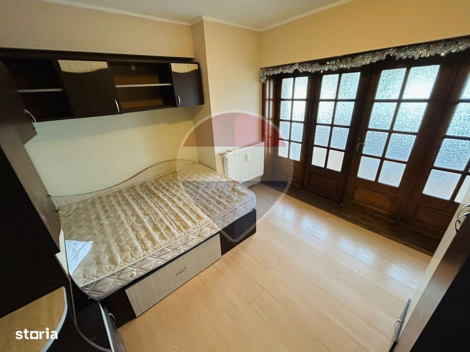Apartament 4 camere Rovine