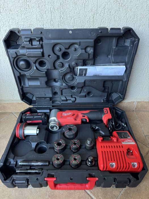 Presa sertizare Milwaukee M18 HKP
