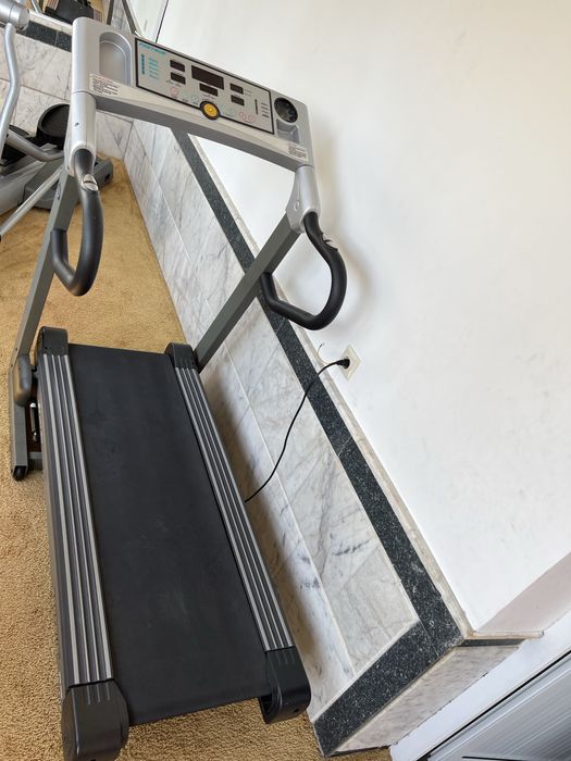 Продам беговую дорожку