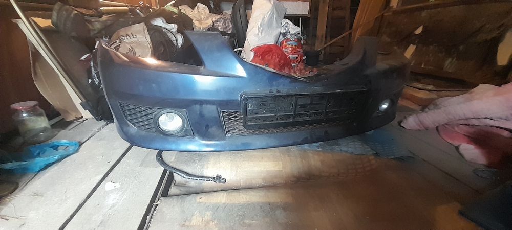 Продам бампер мазда премаси