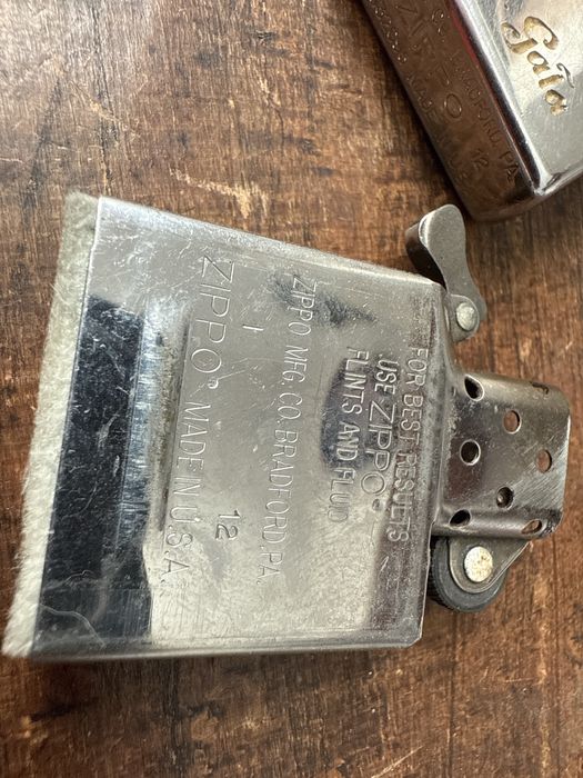 Bricheta Zippo j 12 pat2032695 originala