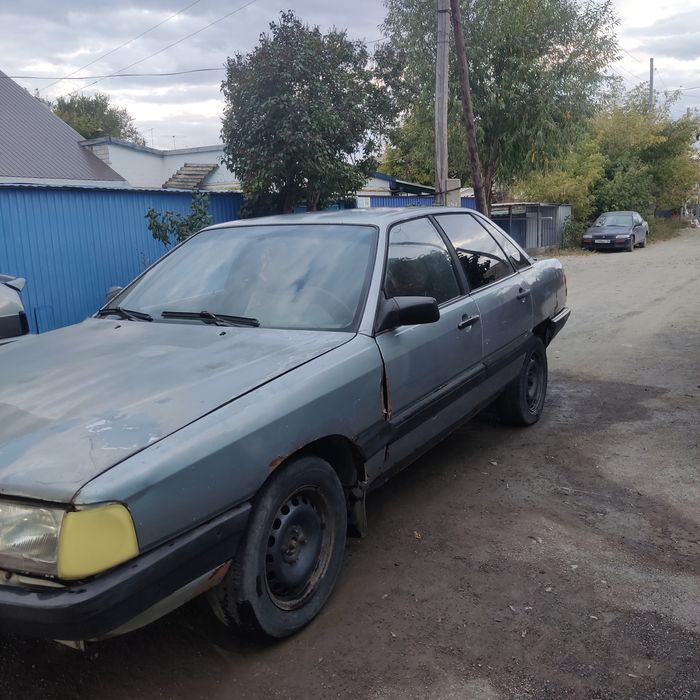 Продам Ауди 100.