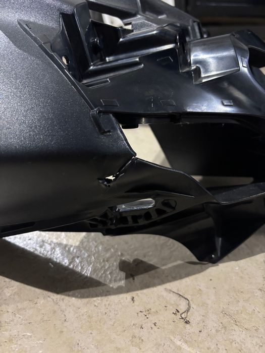 Преден вътрешен панел Yamaha R7 2024
Inner Headlight Fairing Cowling