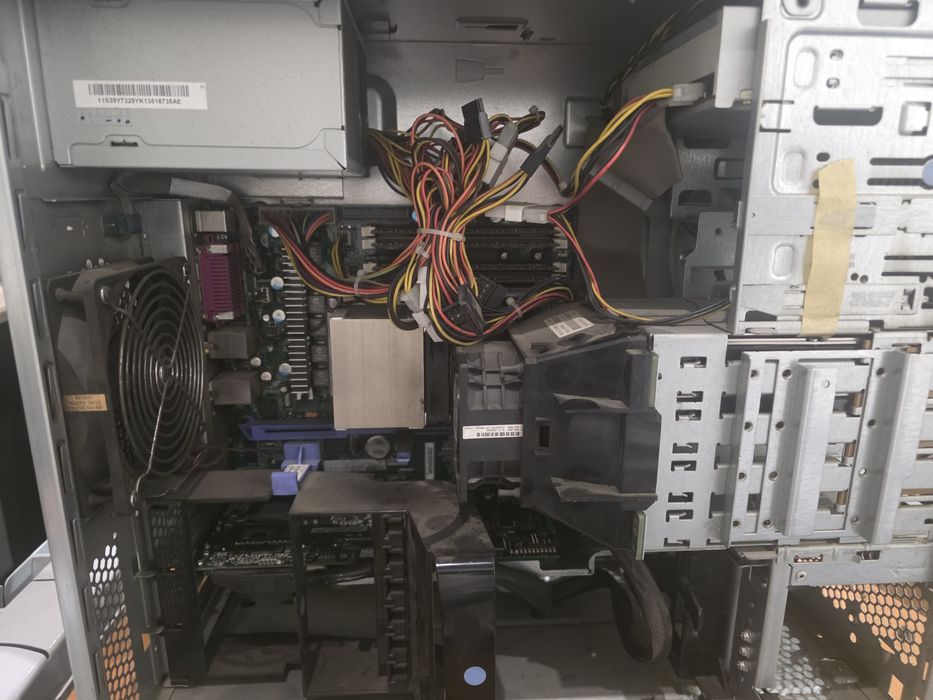 IBM сървър компютър