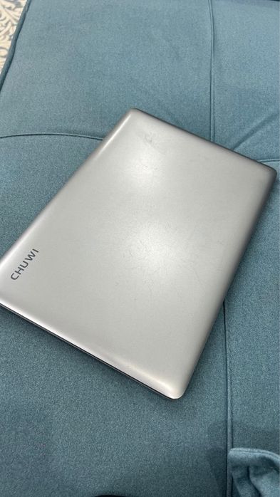 Ноутбук Chuwi HeroBook Pro / Intel Celeron / 8 гб / SSD 256