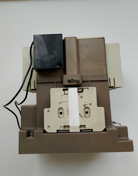 Siemens 3TF48 контактор 75A 220V AC – работещ