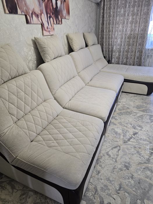 Продам диван в гостиную