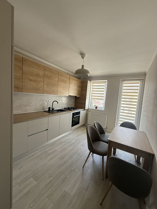 Închiriez apartament Şelimbăr