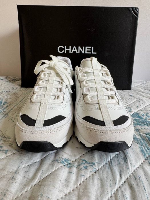 Маратонки на Chanel