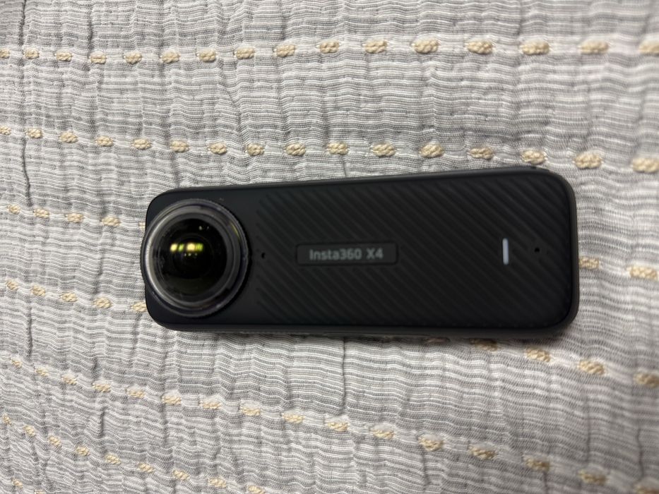 Экшн камера Insta 360 X4