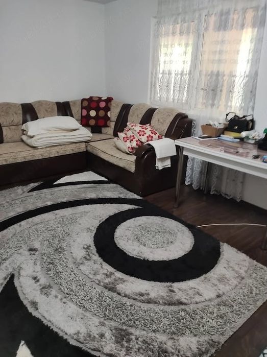 Casă de vânzare în Brăila – 5 camere, curte generoasă