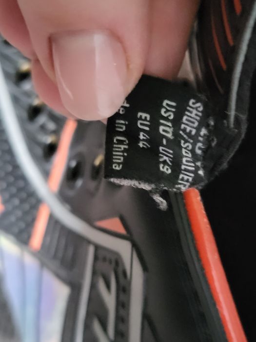 Продам коньки хоккейные