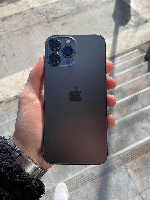 Vând iPhone 13 Pro Max