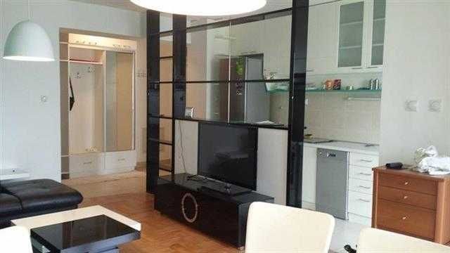 Дава се под наем Двустаен апартамент в Бургас, Славейков - 57 кв.м за 244.8 € - Снимка #2