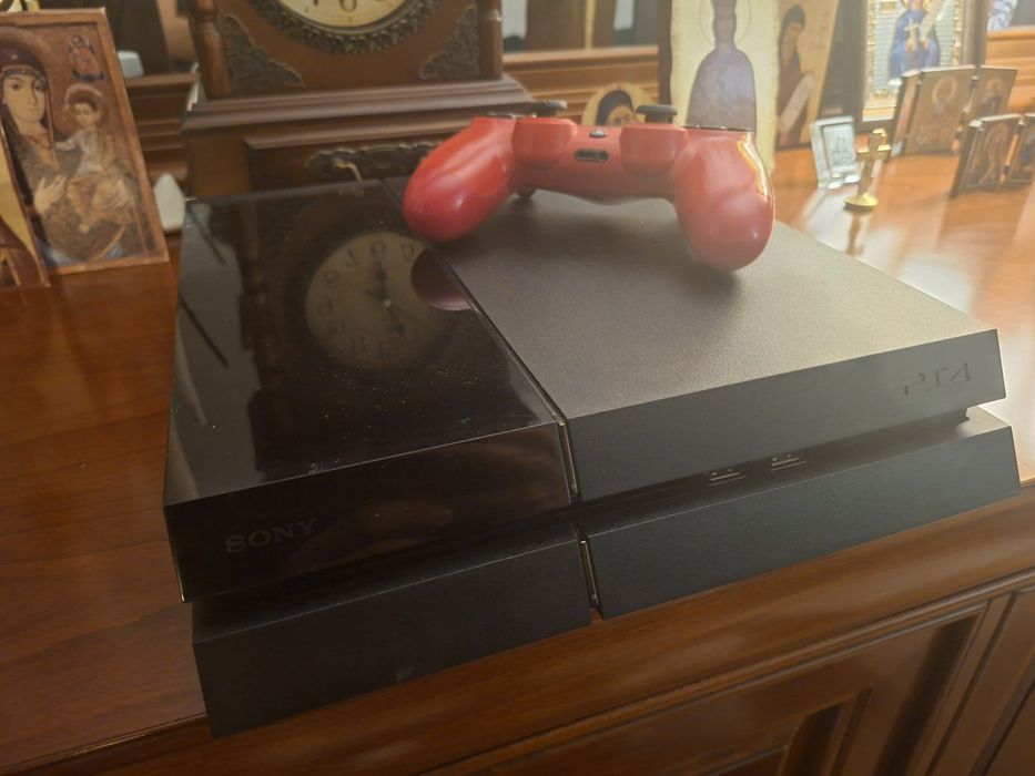 Vand urgent ps4 negociabil