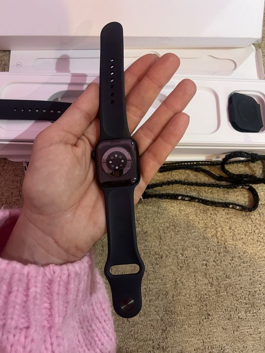 Apple Watch Series 7, 41mm ( GPS + Cellular) Midnight